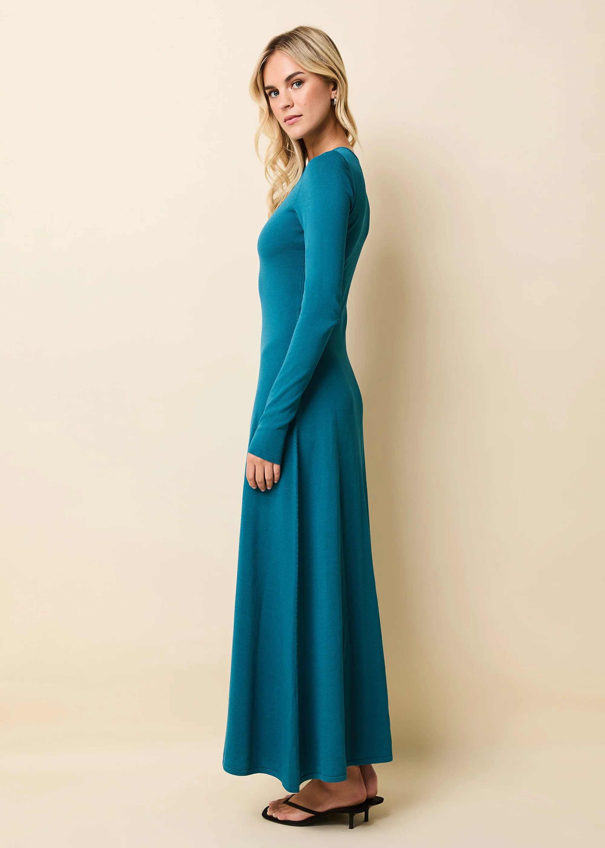 Dora Dress Nocturnal Blue - Image 3